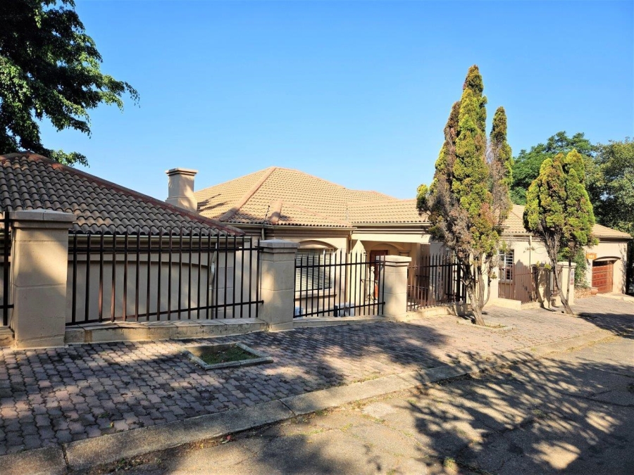 4 Bedroom Property for Sale in Kosmos North West